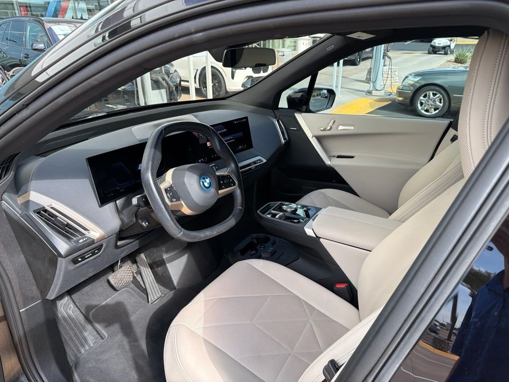 Certified Used 2024 Dark Graphite BMW xDrive50 image 7
