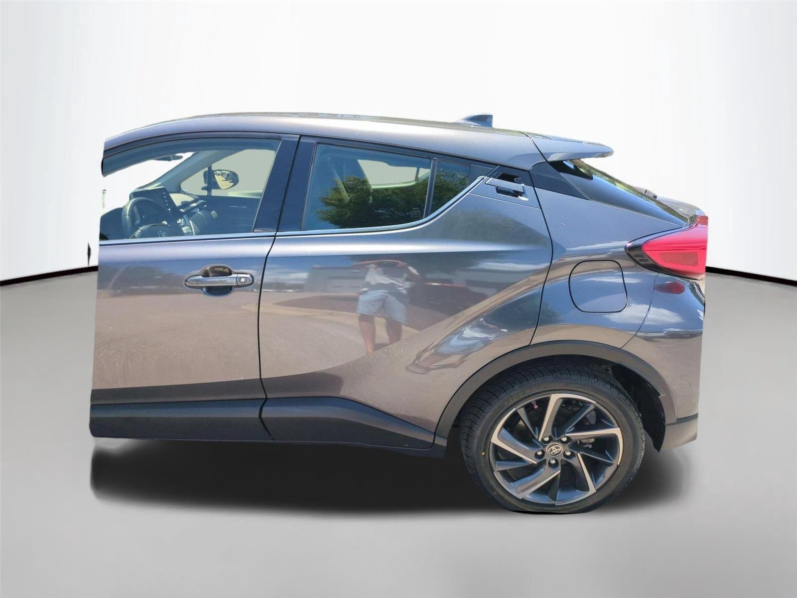 Used 2020 Magnetic Gray Metallic Toyota Limited image 31