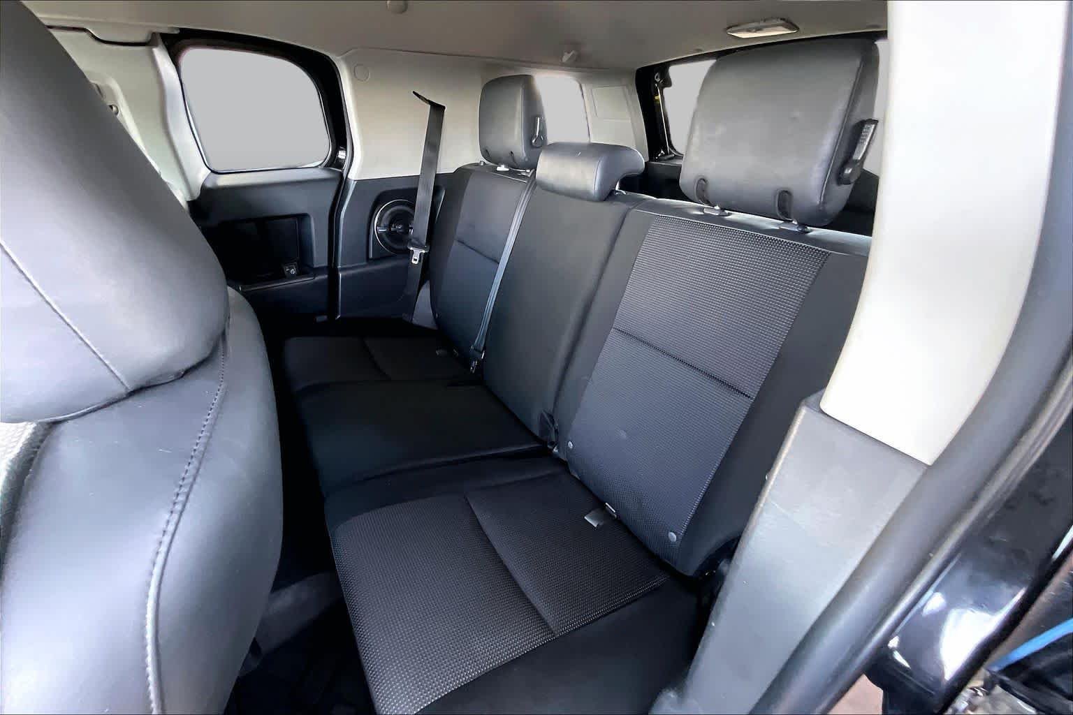 Used 2011 Cavalry Blue Toyota  image 17