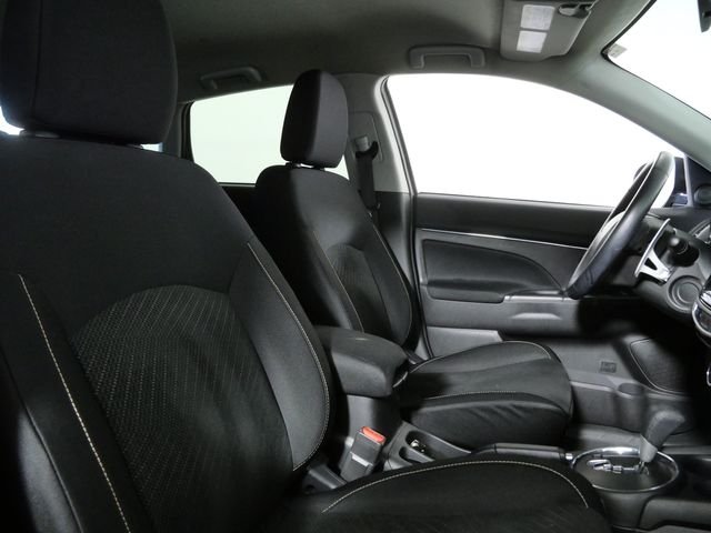 Used 2015 Gray Mitsubishi GT image 12