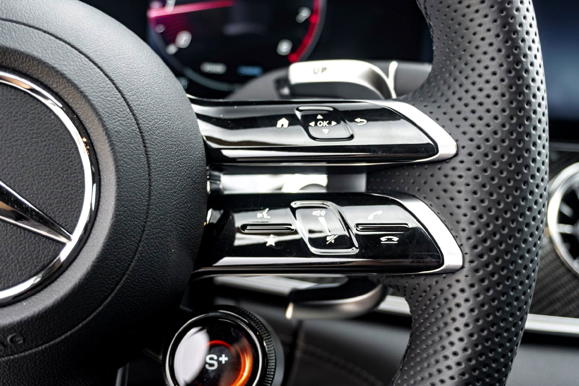 2025 Mercedes-Benz AMG GT 4-Door Coupe 53 - Photo 38