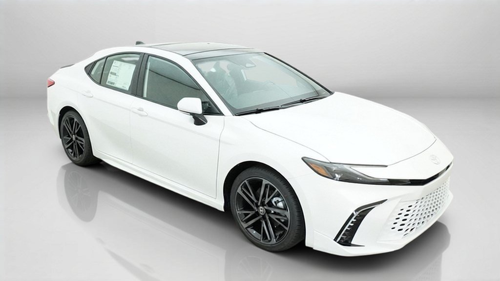 New 2027 Wind Chill Pearl <sup>1</sup> Toyota  XSE image 5