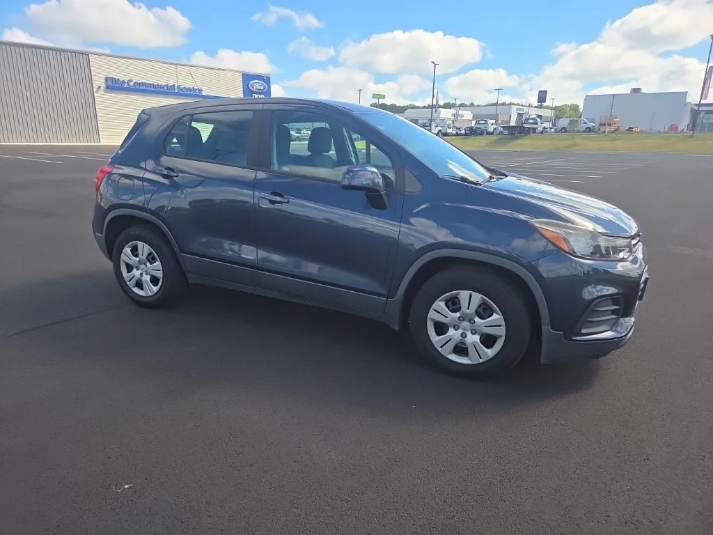 Used 2018 Blue Chevrolet LS image 17