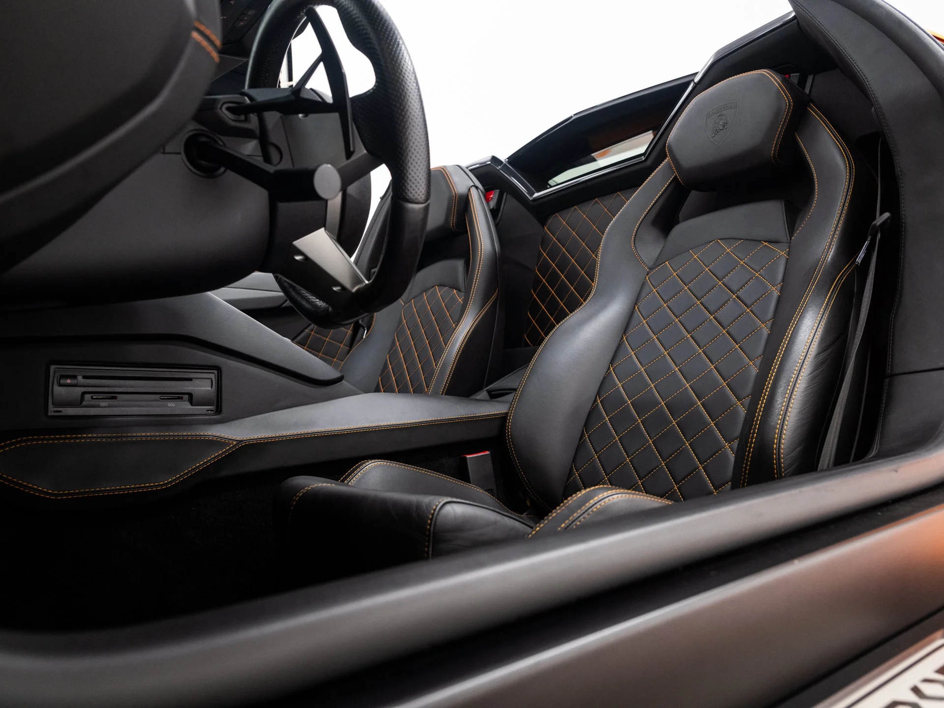 Used 2016 Arancio Atlas Pearl Effect Lamborghini LP700-4 image 29