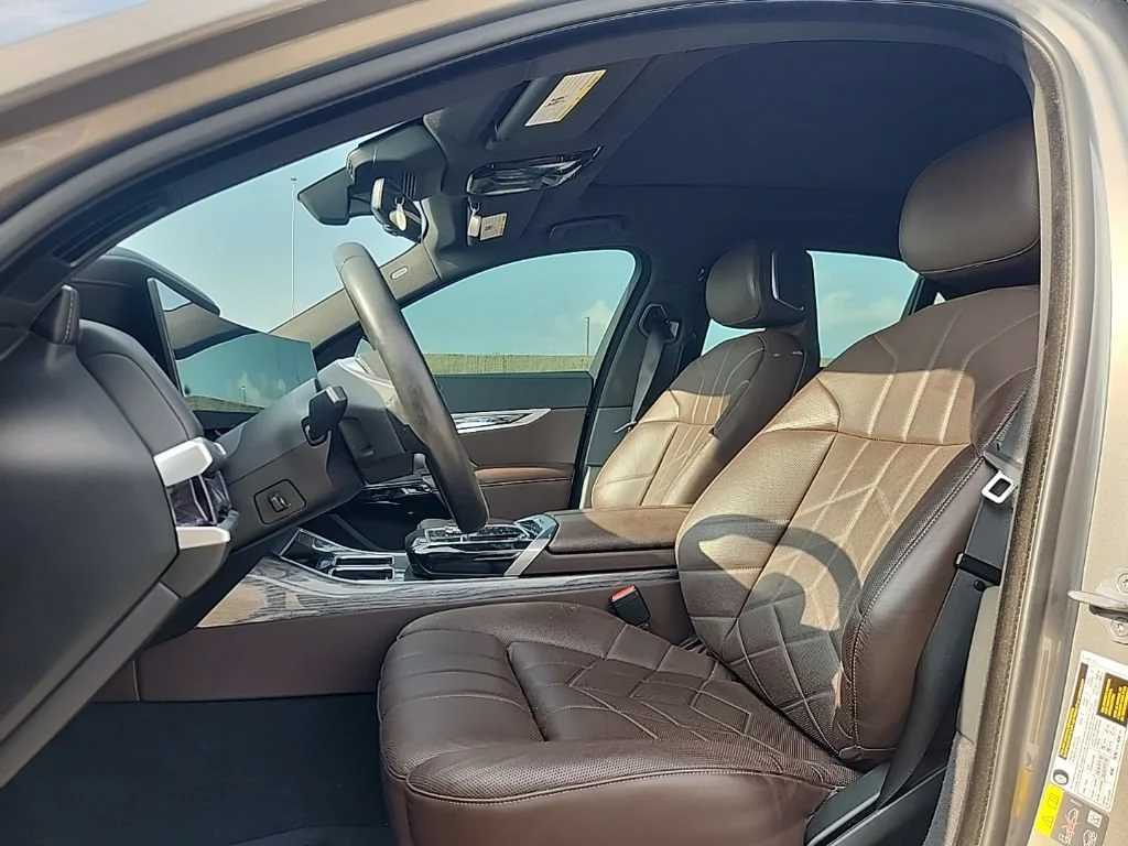 Used 2024 BMW i7 Base with VIN WBY43EJ09RCR70475 for sale in Tampa, FL
