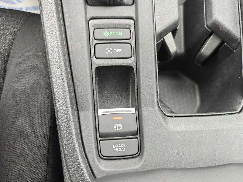 Used 2025  Honda LX image 30