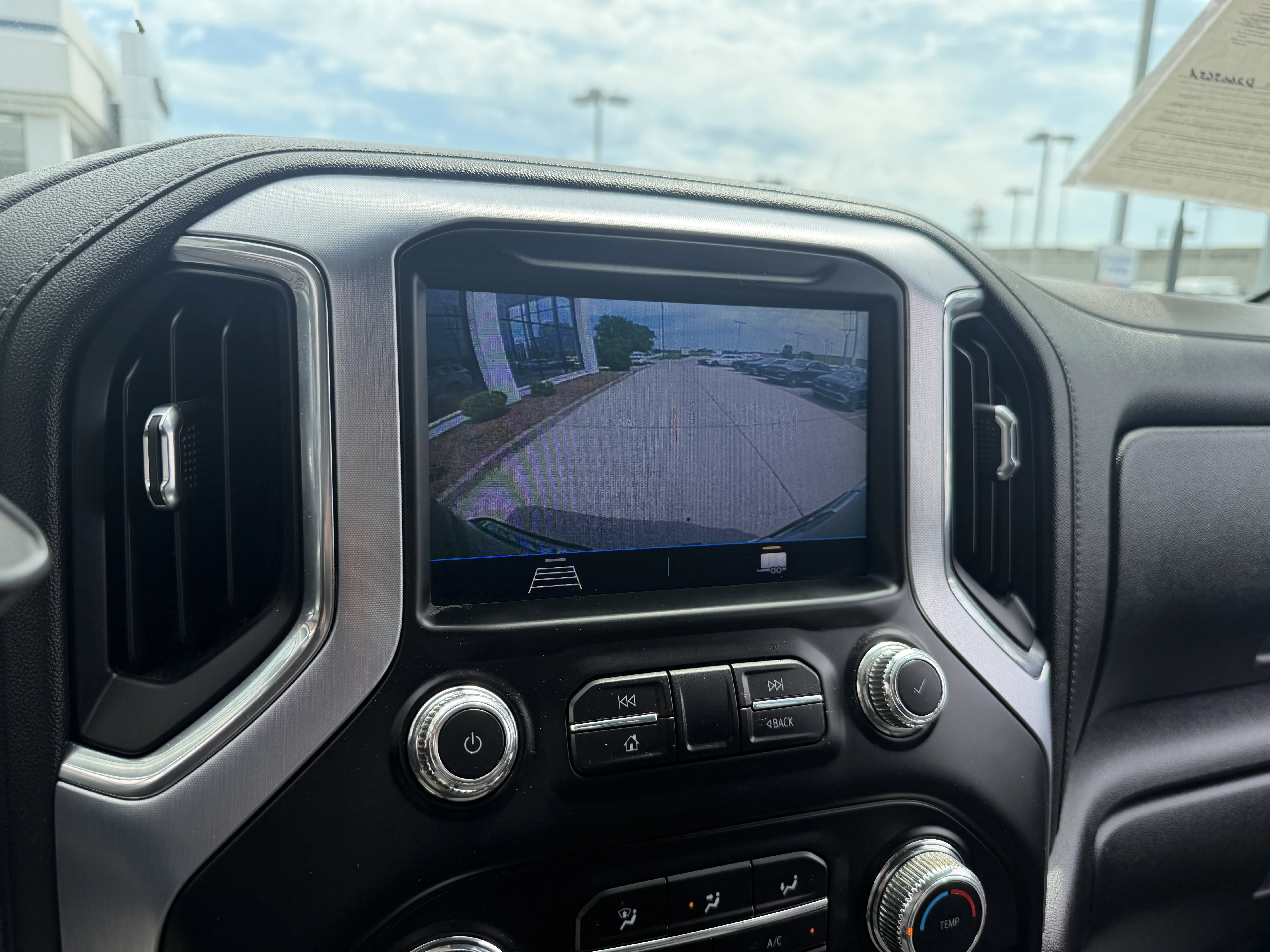 Used 2020 Dark Sky Metallic GMC SLE image 38