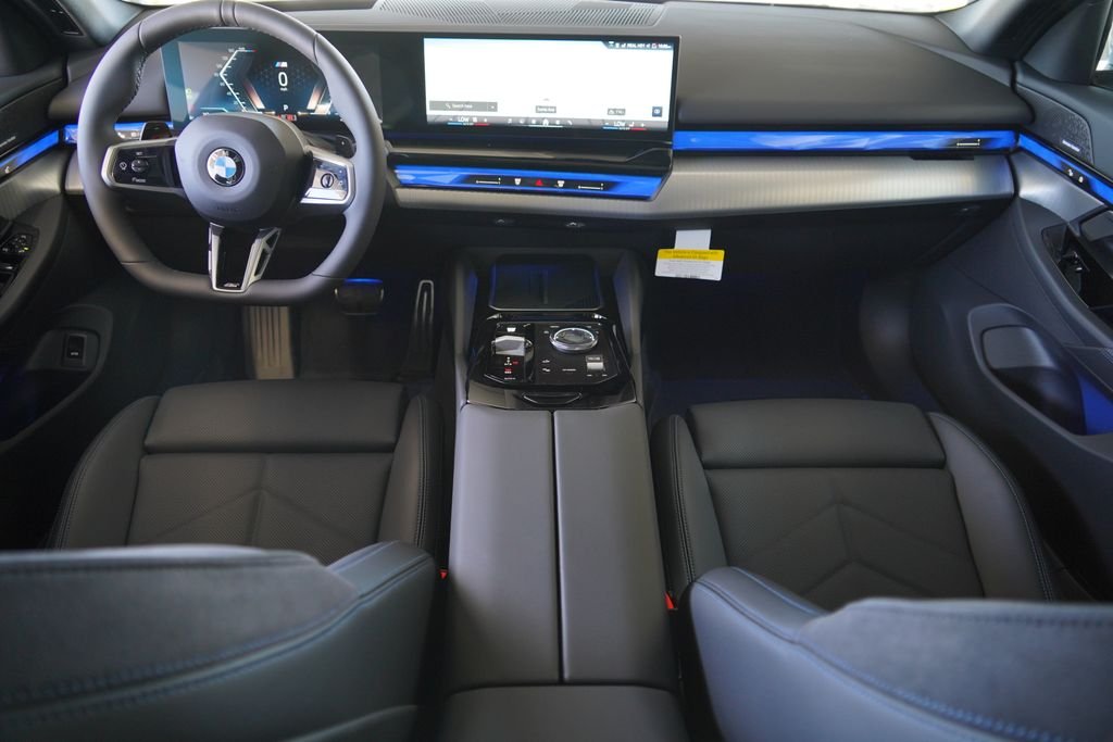 New 2027 Alpine White BMW 530i xDrive image 15