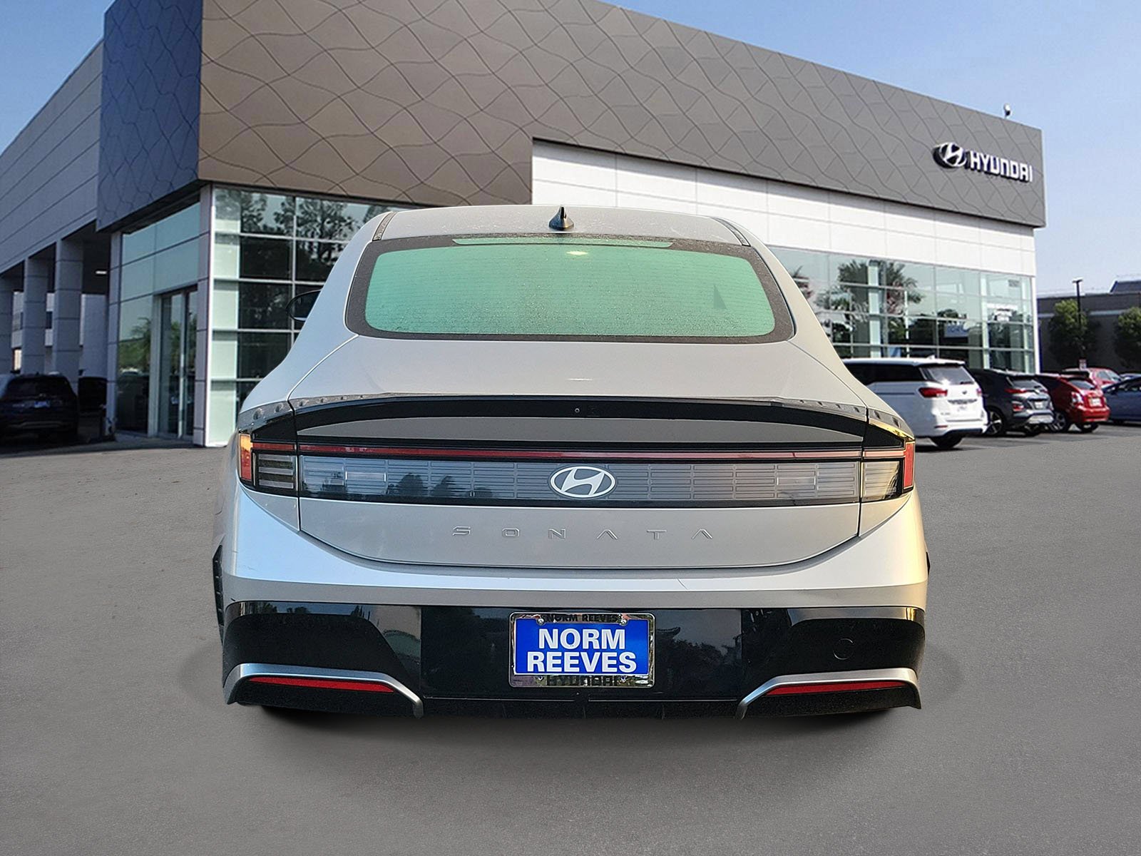 Certified Used 2024 Aero Silver Hyundai SEL image 4