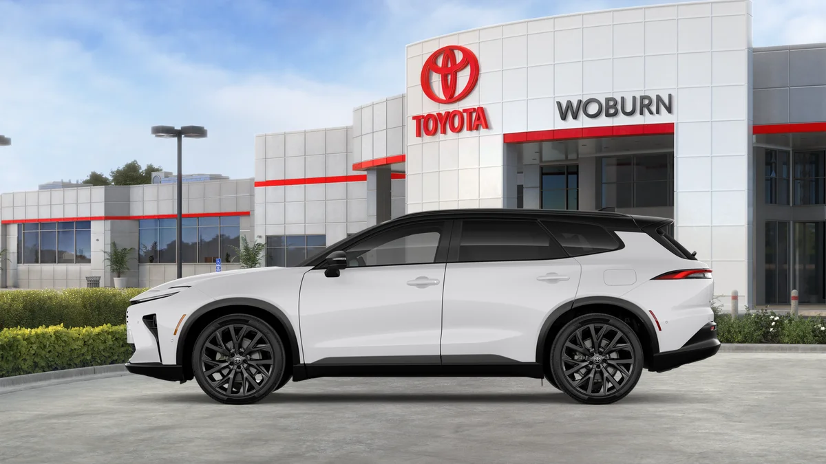 New 2026 Oxygen White with Black roof Toyota Limited image 5