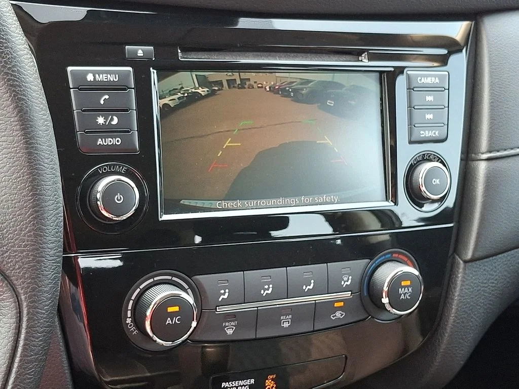 Certified Used 2020 Magnetic Black Nissan S image 17