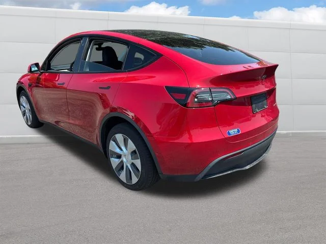 Used 2022 Red Tesla Long Range image 3
