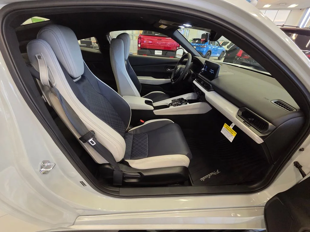 New 2026 Winter Frost Pearl Honda Hybrid image 16