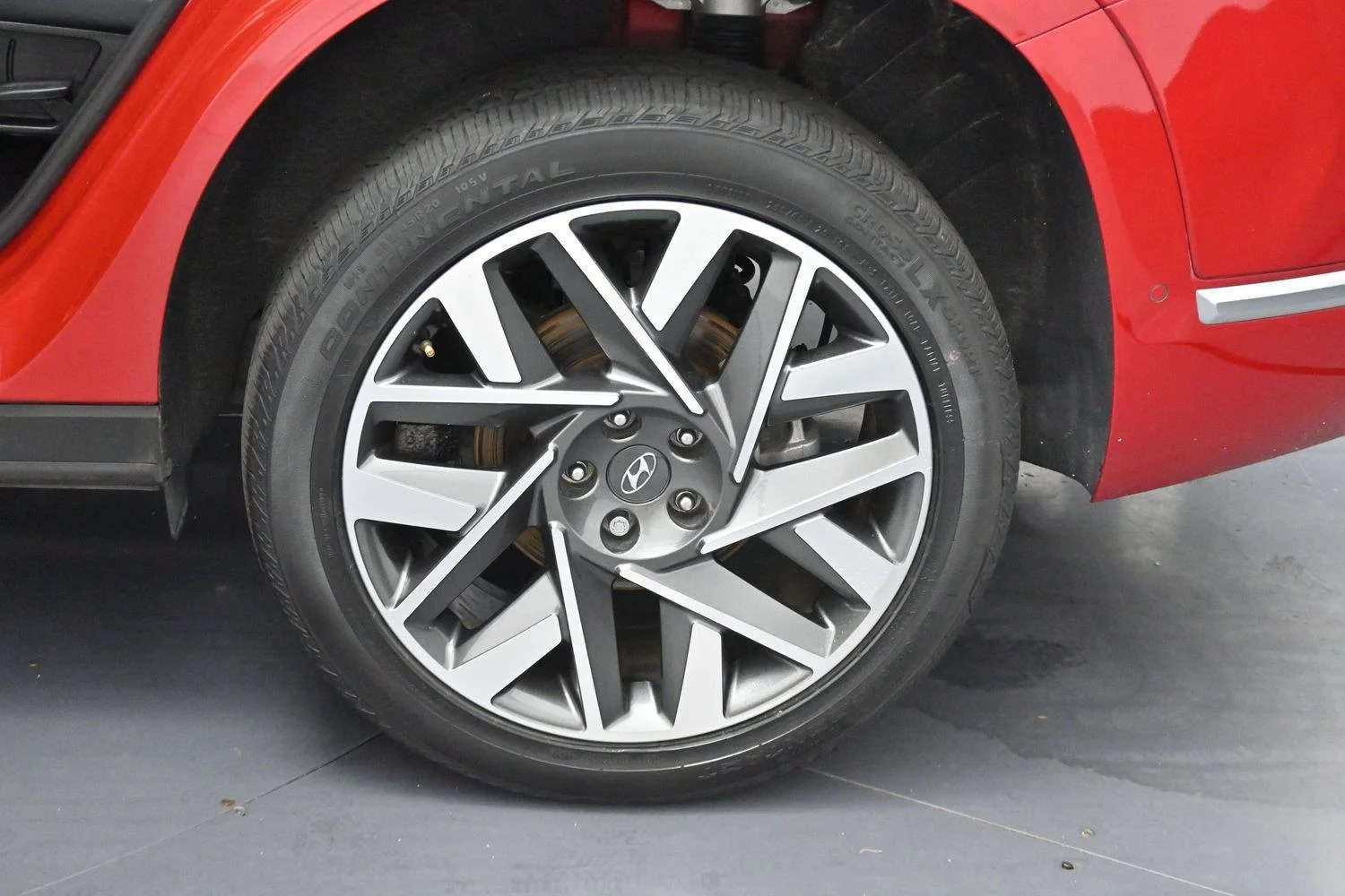 Used 2023 Red Hyundai Calligraphy image 37