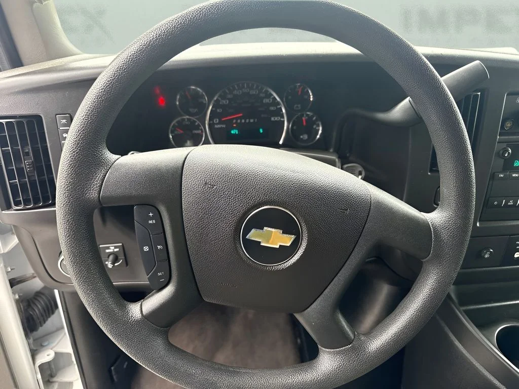 Used 2025 White Chevrolet LS image 12