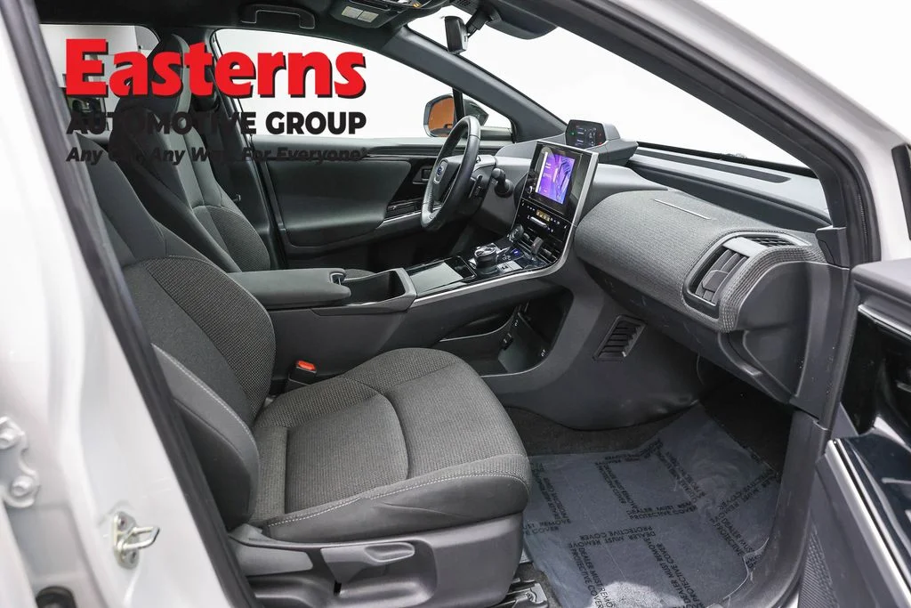 Used 2023 White Subaru Premium image 23