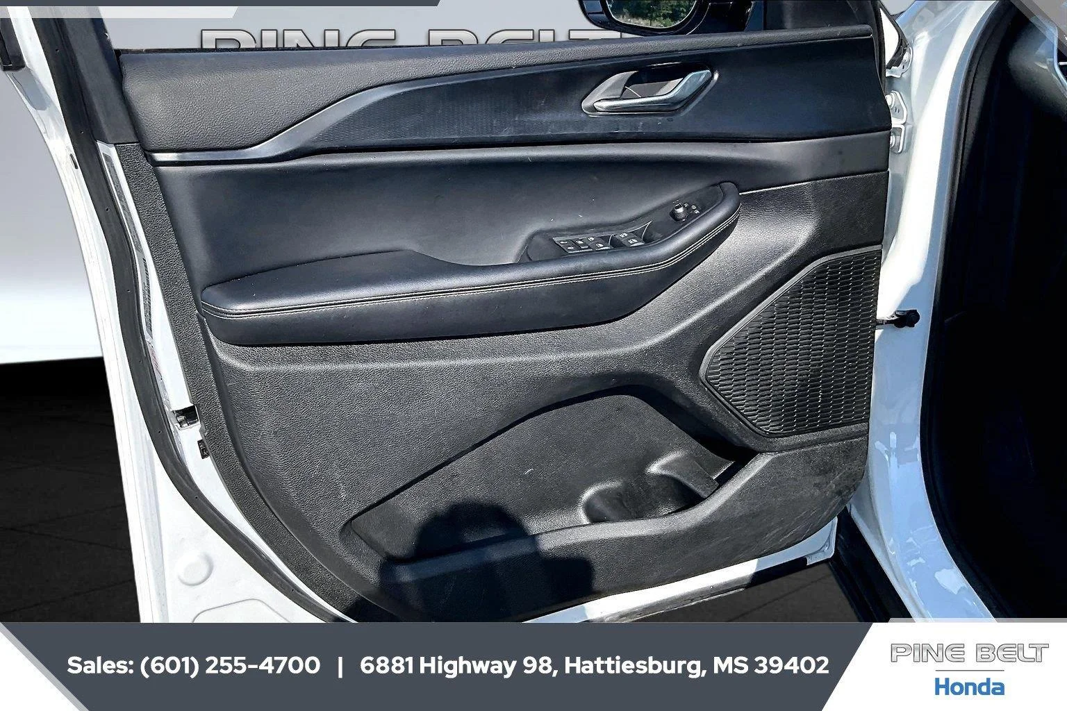 Used 2025 Bright White Clearcoat Jeep Altitude image 17