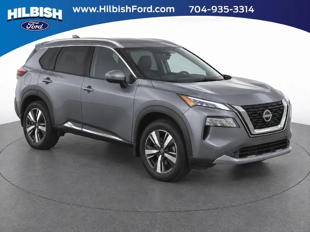 Used 2021 Gray Nissan SL image 1