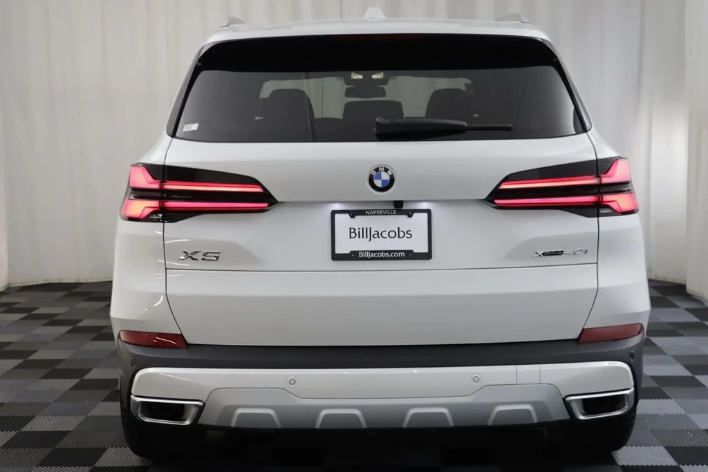 New 2026 White BMW xDrive40i image 16
