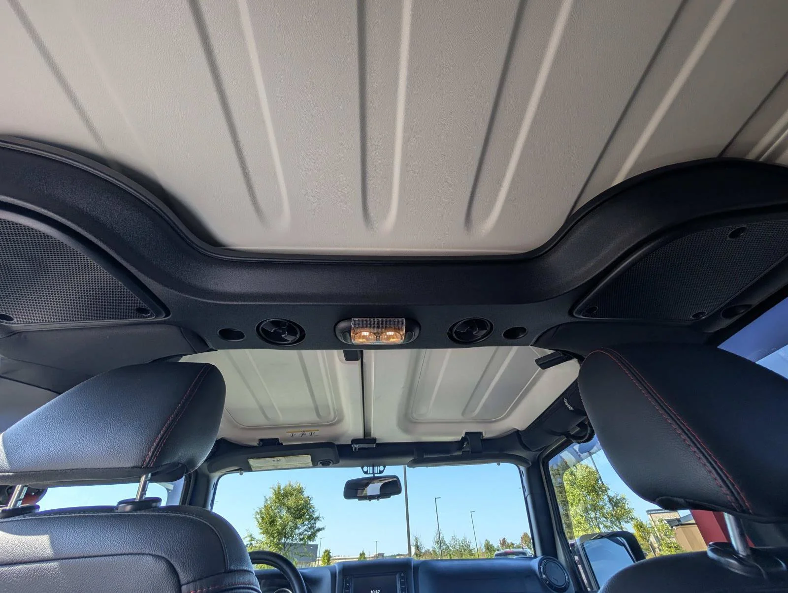 Used 2017 Beige Jeep Rubicon Recon 4x4 image 22