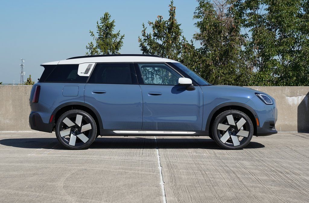 Used 2026 Slate Blue Metallic MINI Iconic image 3