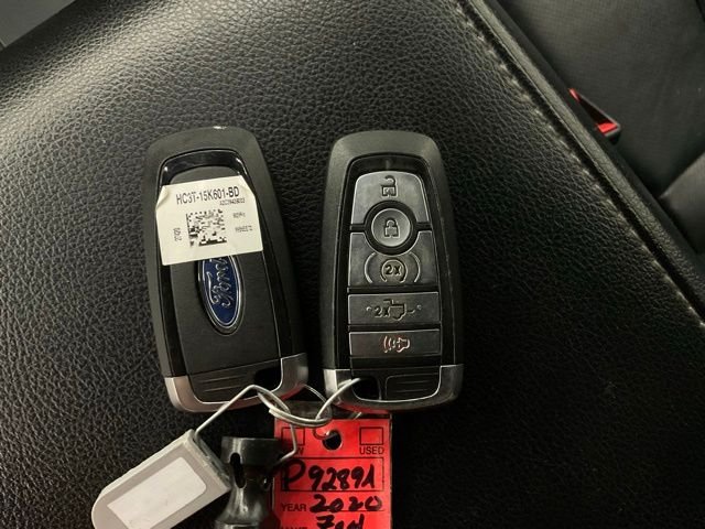 Used 2020 White Ford Lariat image 27