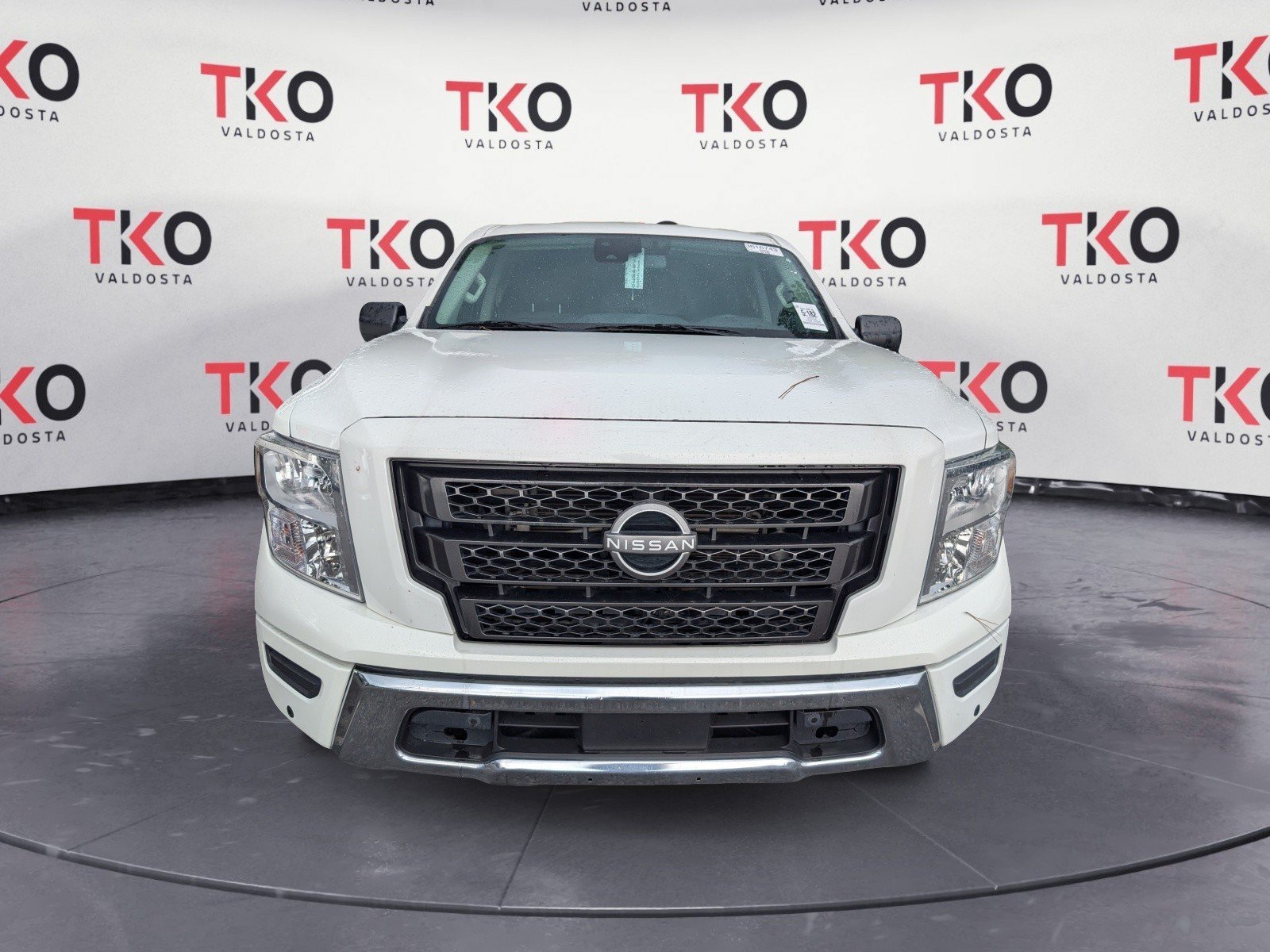 Used 2023 Glacier White Nissan SV image 5