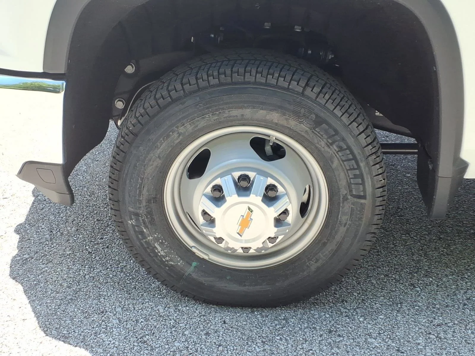 New 2026 Summit White Chevrolet Work Truck image 23