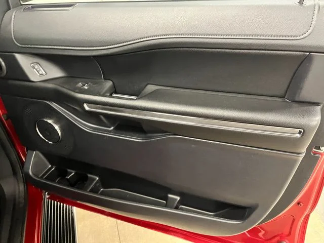 2021 Ford Expedition XLT - Photo 19