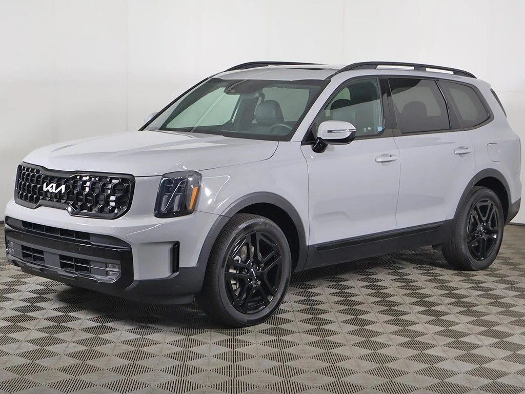 Used 2024 Gray Kia SX X-Line image 12