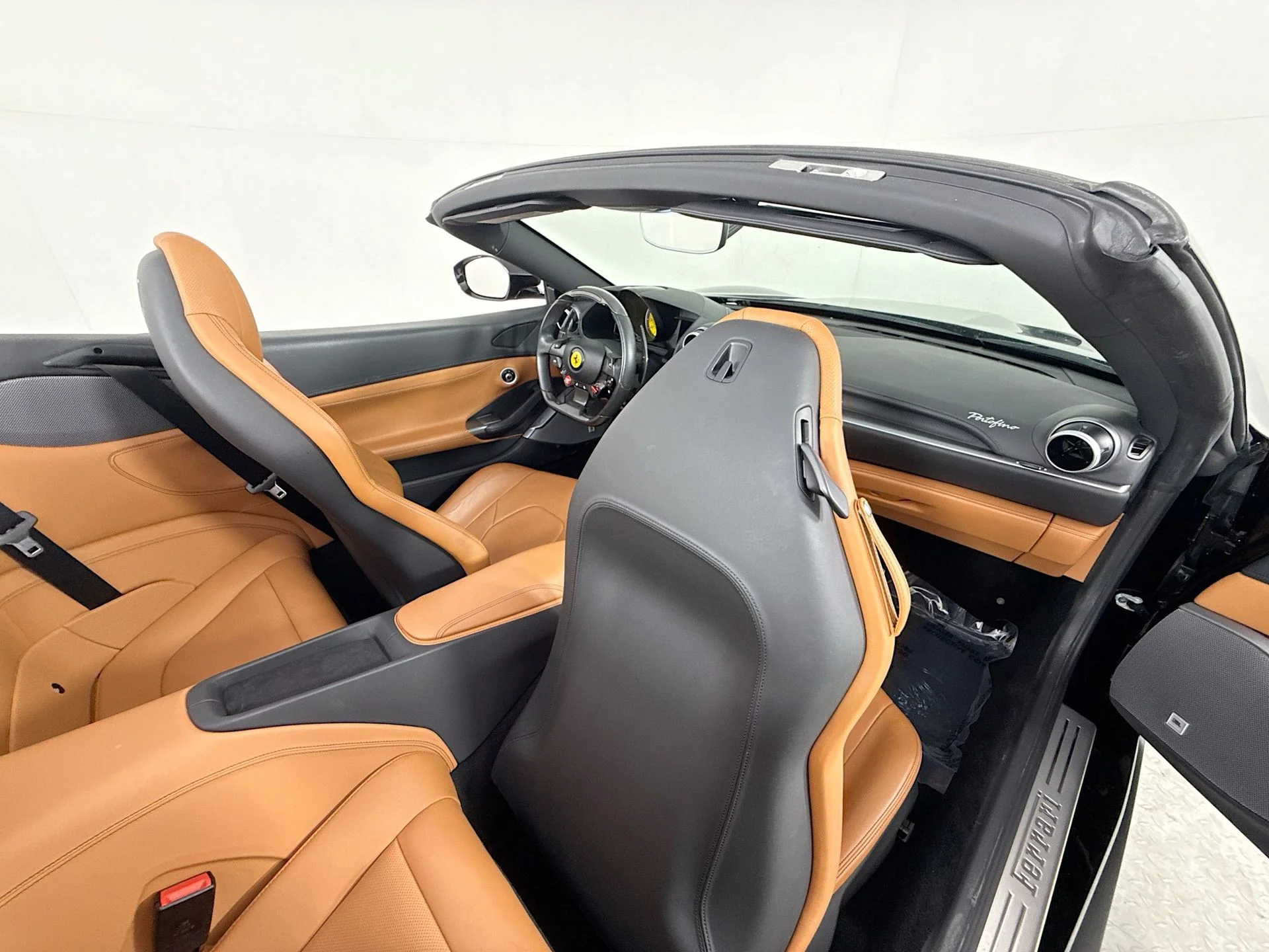 Certified Used 2019 Nero Ferrari Base image 24