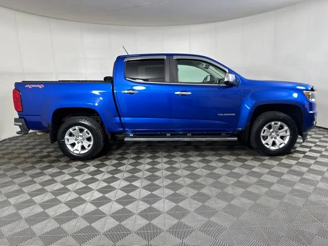 Used 2019 Blue Chevrolet LT image 2