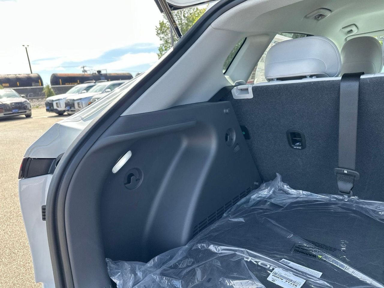 New 2027 White Hyundai SEL Sport AWD image 26