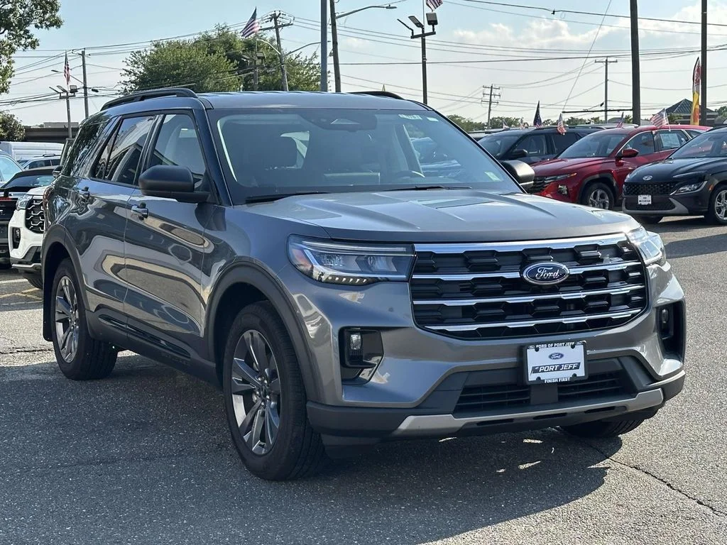 Used 2026 Gray Metallic Ford Active image 3