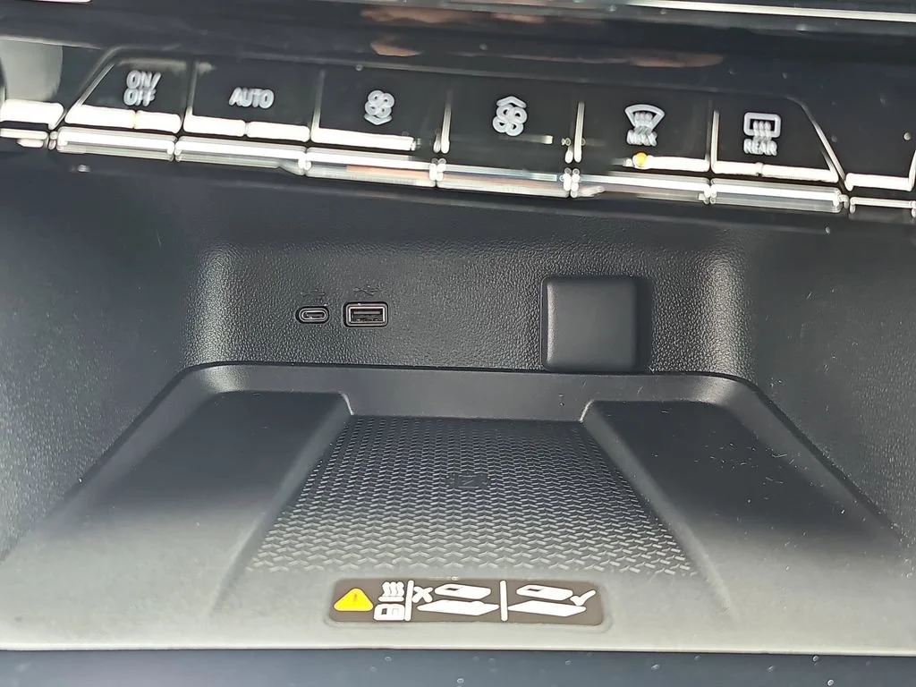 2026 Chevrolet Traverse LT - Photo 27
