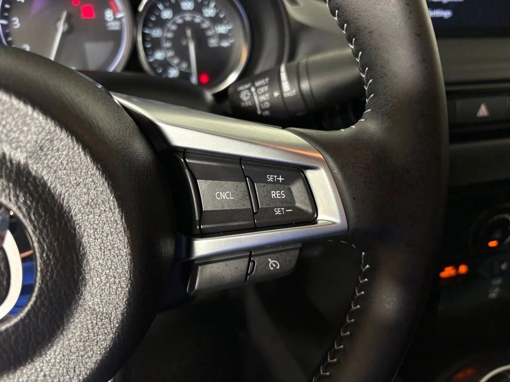 Used 2025 Red Mazda Club image 23