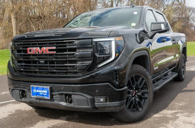 2025 GMC Sierra Elevation 4WD Crew Cab Short Box's photo