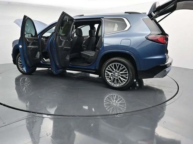 Used 2024 Blue GMC Denali image 42