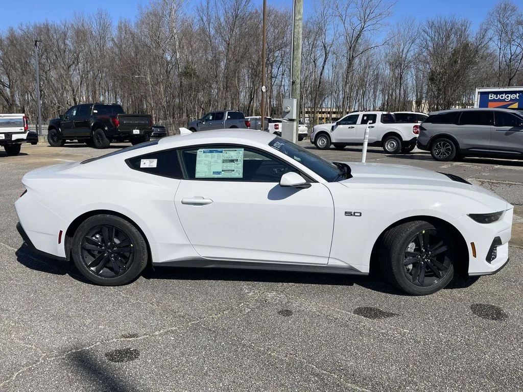 New 2026 White Ford GT image 2