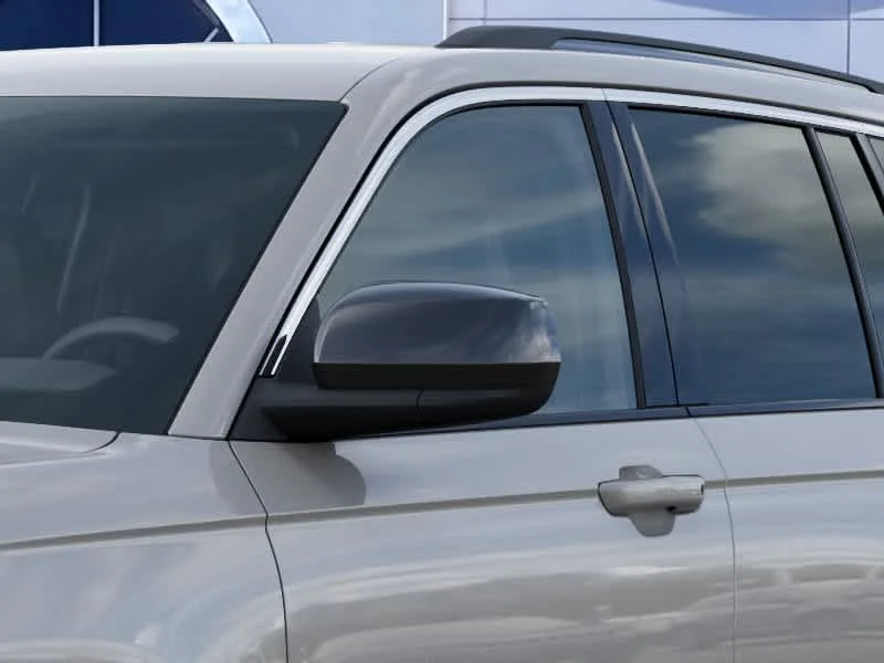 New 2026 Silver Zynith Jeep Laredo image 12