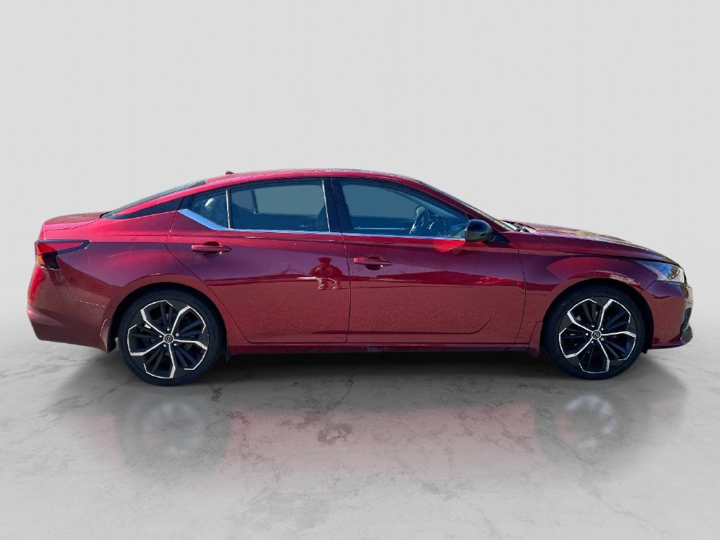 Used 2023 Red Nissan 2.5 SR image 6