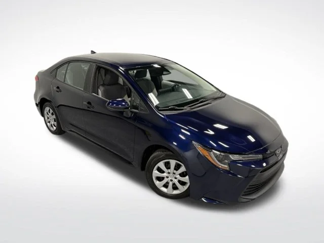 Used 2024  Toyota LE image 29