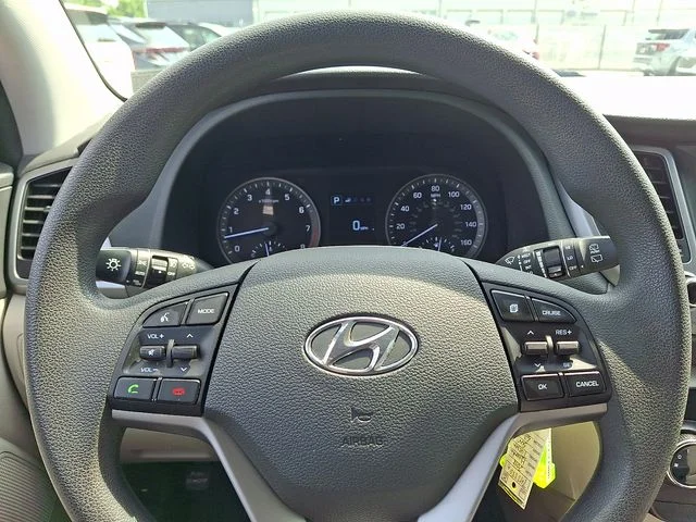 Used 2018 Silver Hyundai SEL image 25