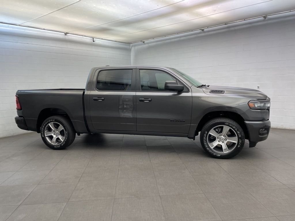 New 2026 Granite Crystal Metallic Clear-Coat Exterior Paint RAM Express image 2