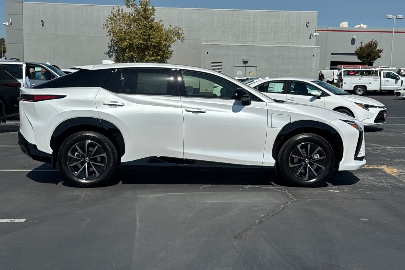 New 2026 Oxygen White Lexus  450e PREMIUM AWD image 6