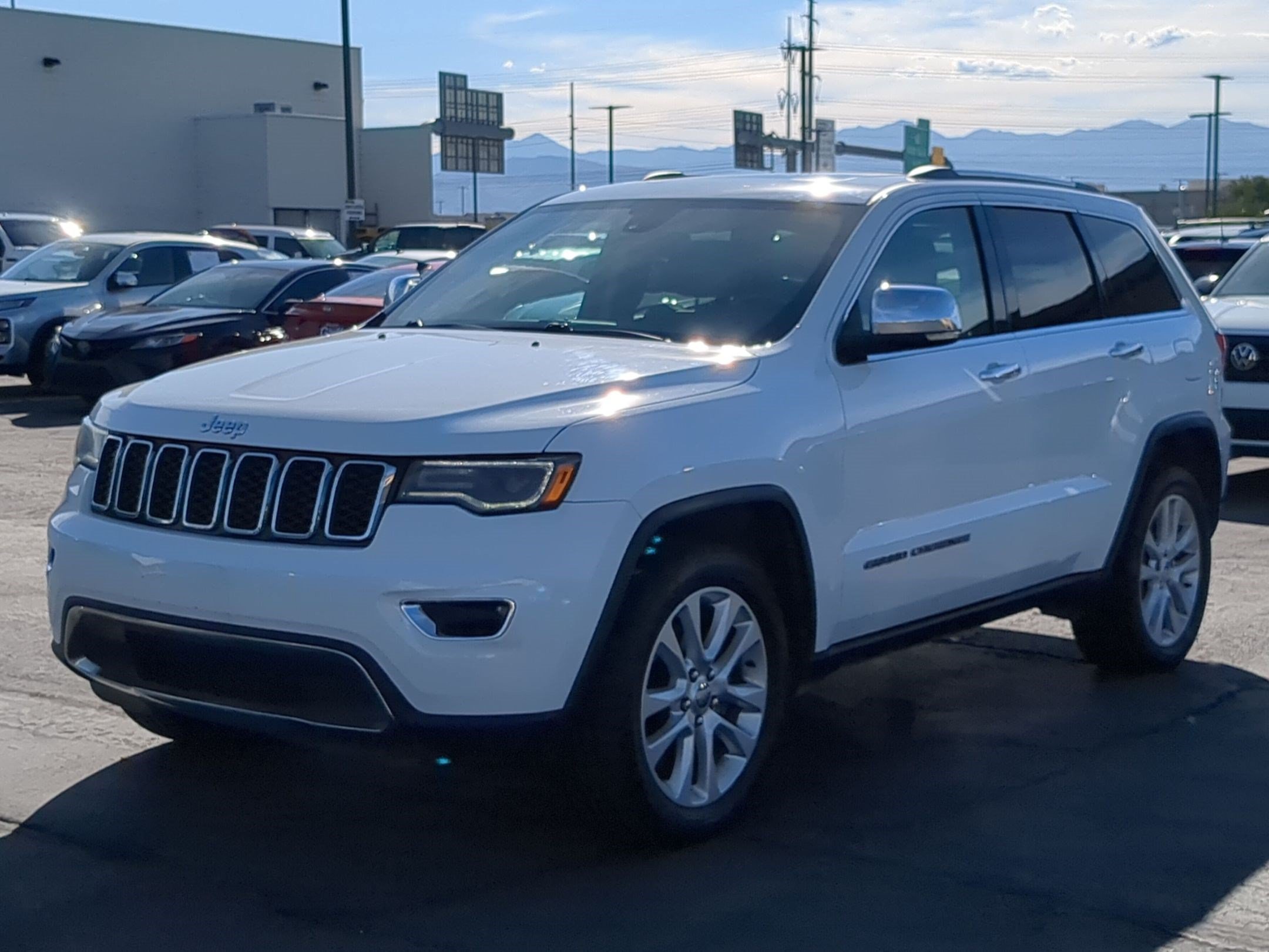 Used 2017 Bright White Clearcoat Jeep Limited image 8