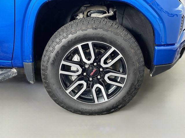 Used 2023 Dynamic Blue Metallic GMC AT4 image 39