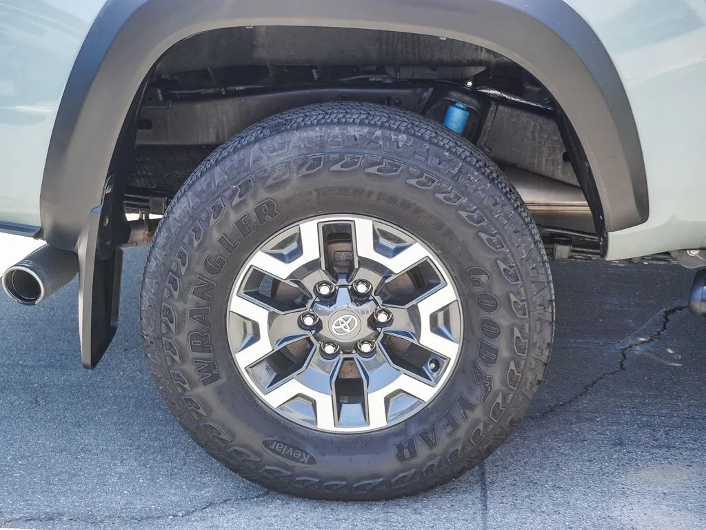Used 2022  Toyota TRD Off-Road image 8