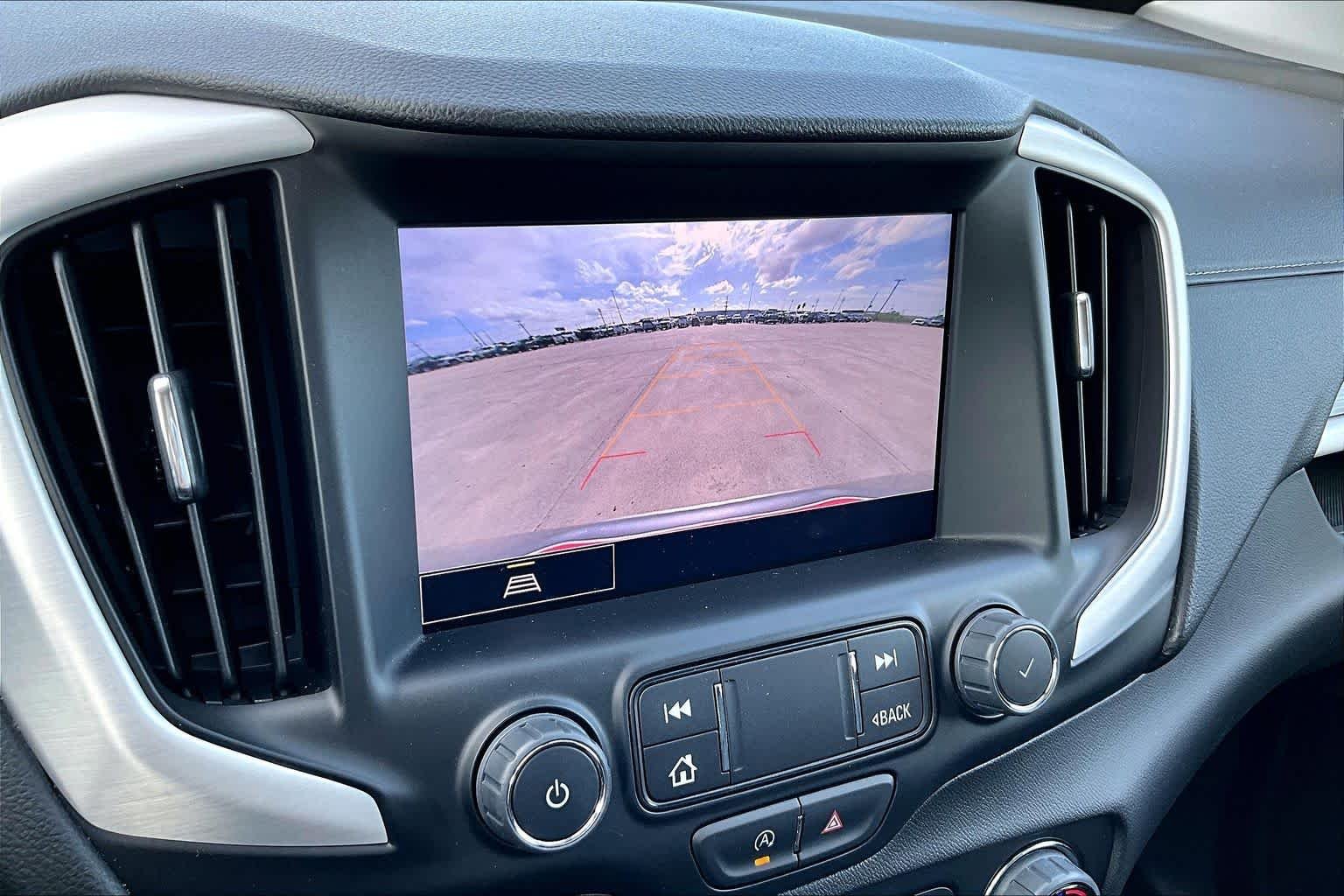 Used 2023 STERLING METALLIC GMC SLT image 27