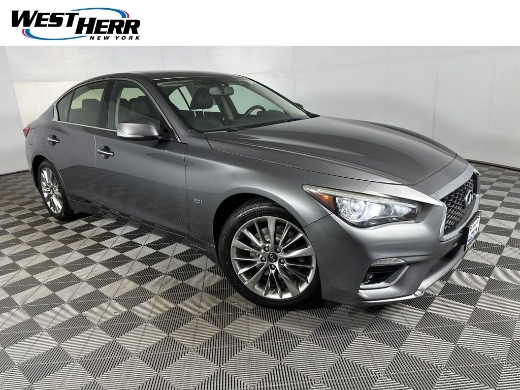 2018 INFINITI Q50 LUXE